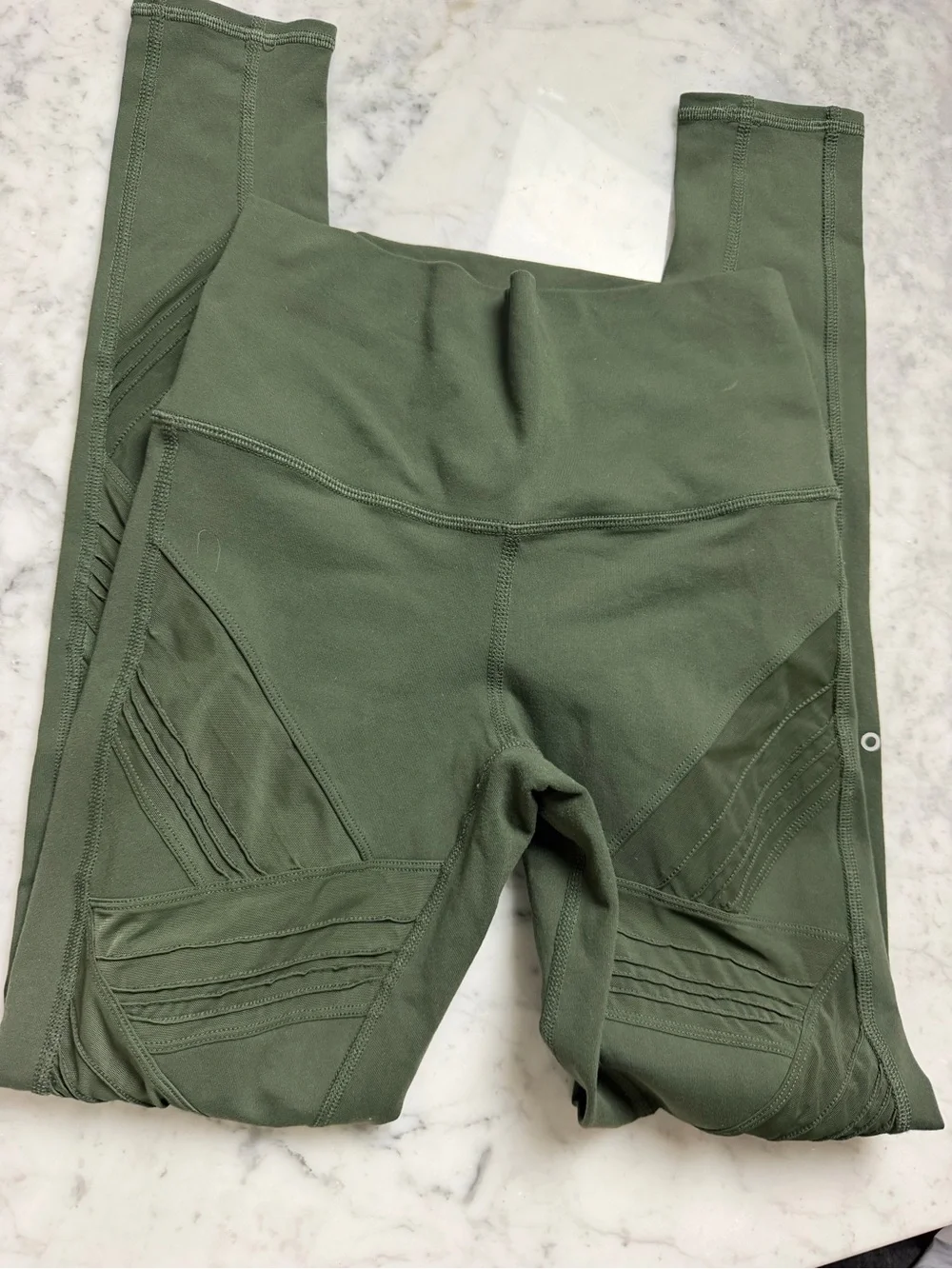 ALO Yoga Olive Green leggings